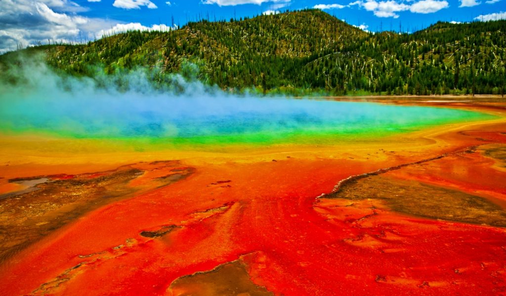 Yellowstone Cerulean Geyser